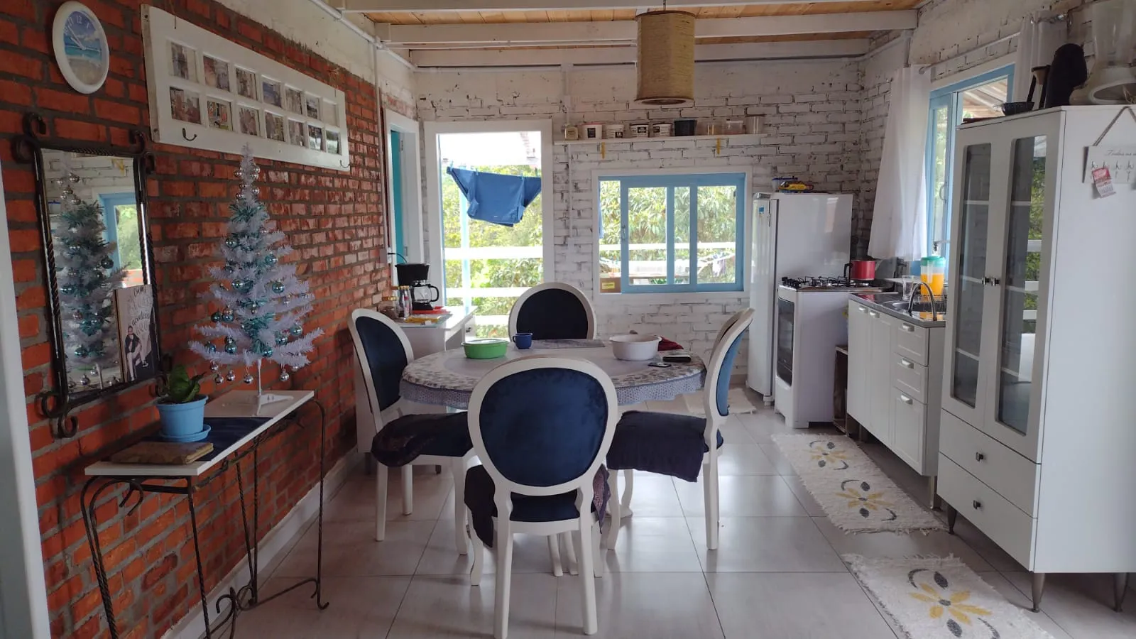 VENDO LINDA CASA RÚSTICA EM RIO DOS CEDROS — foto 2
