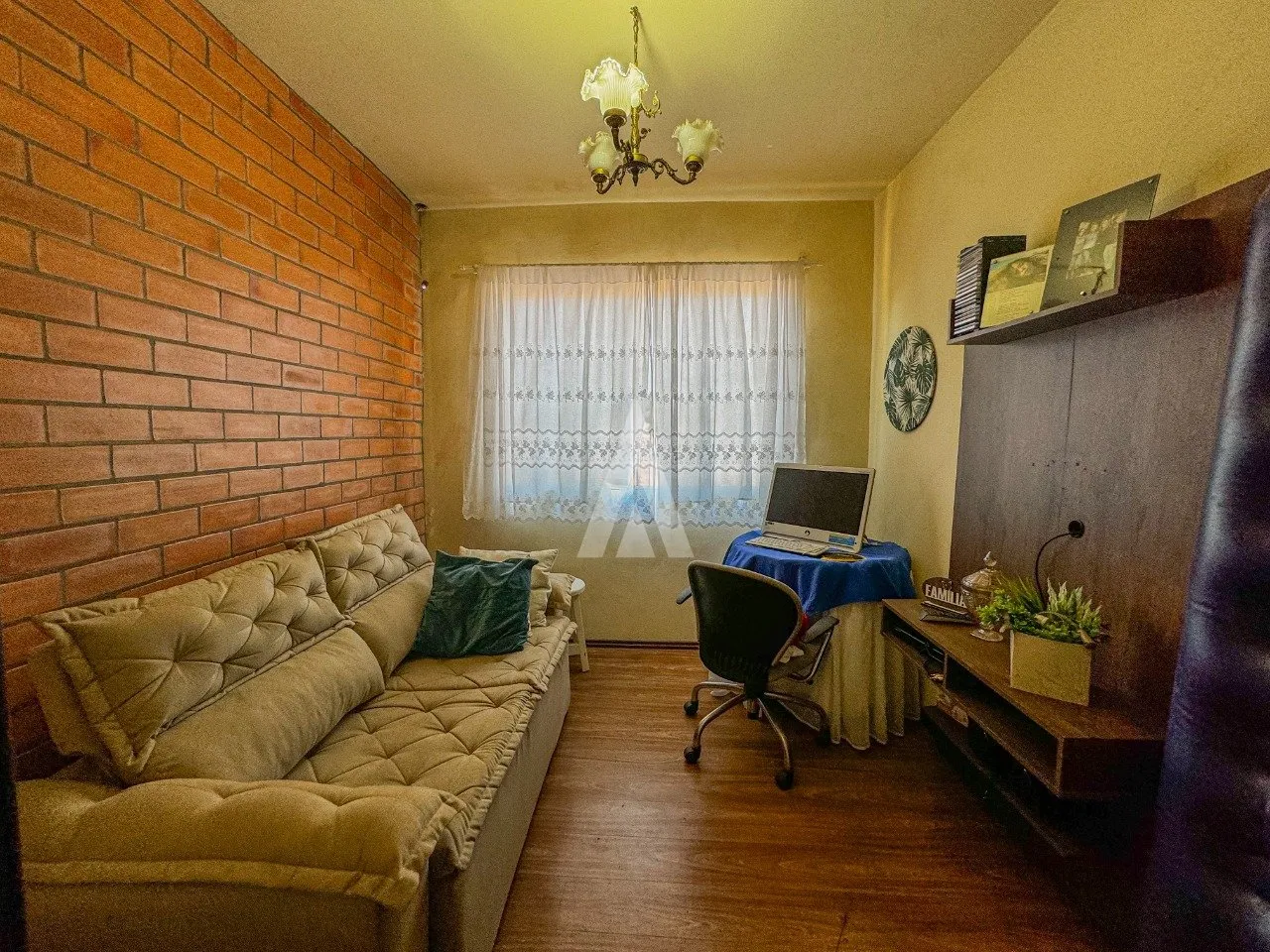 Casa com 3 quarto(s) à venda no bairro Santa Catarina em Joinville, por R$ 685.000.00. — foto 2
