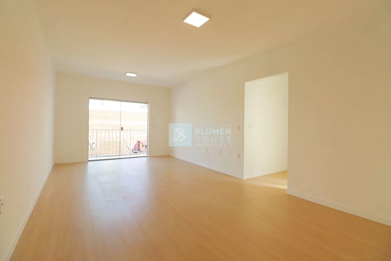 Amplo apartamento no bairro Garcia! - foto 1