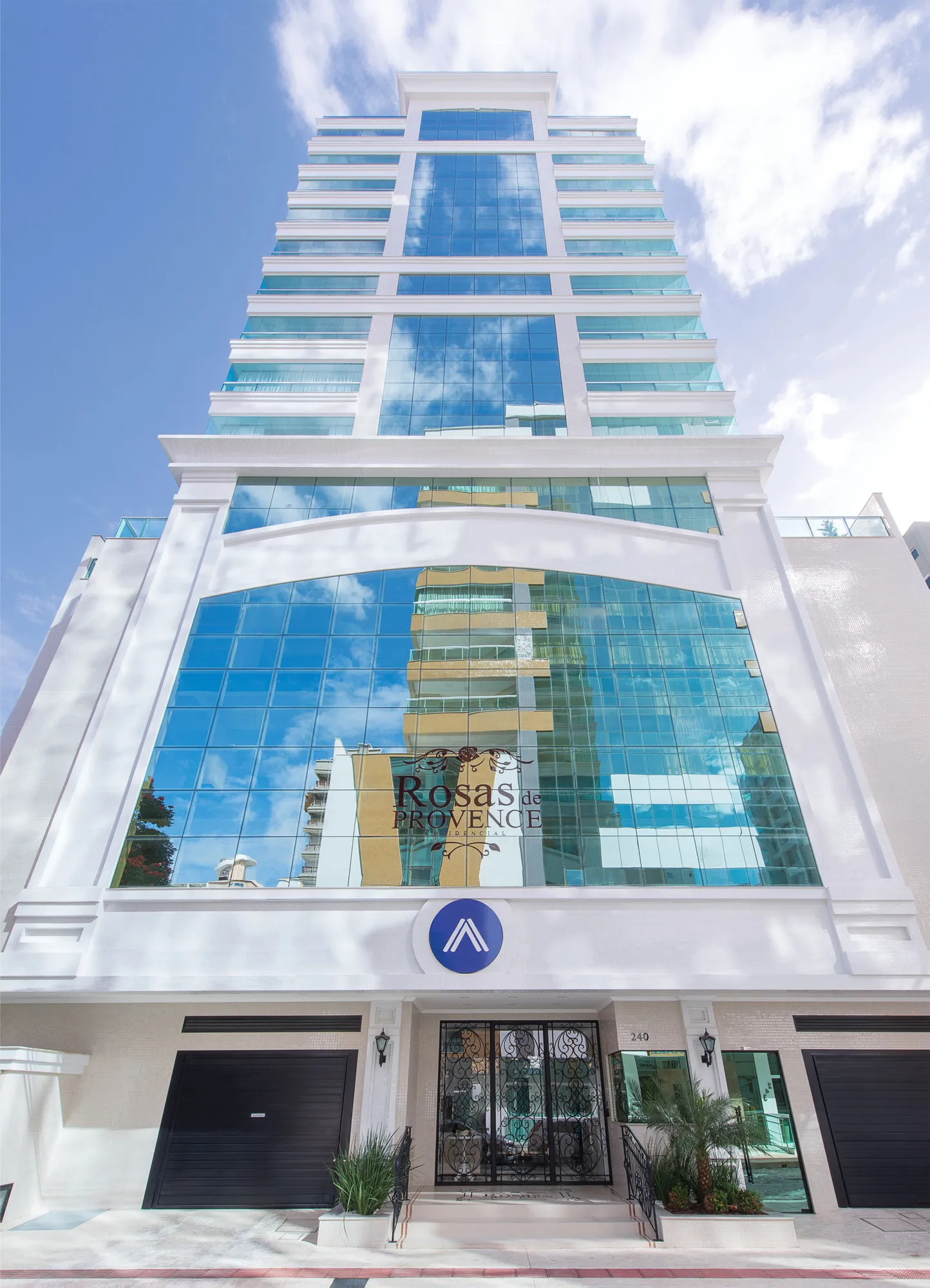 APARTAMENTO MOBILIADO PRONTO PRA MORAR!!! COM 03 SUÍTES E 03 VAGAS DE GARAGEM!!! - foto 1