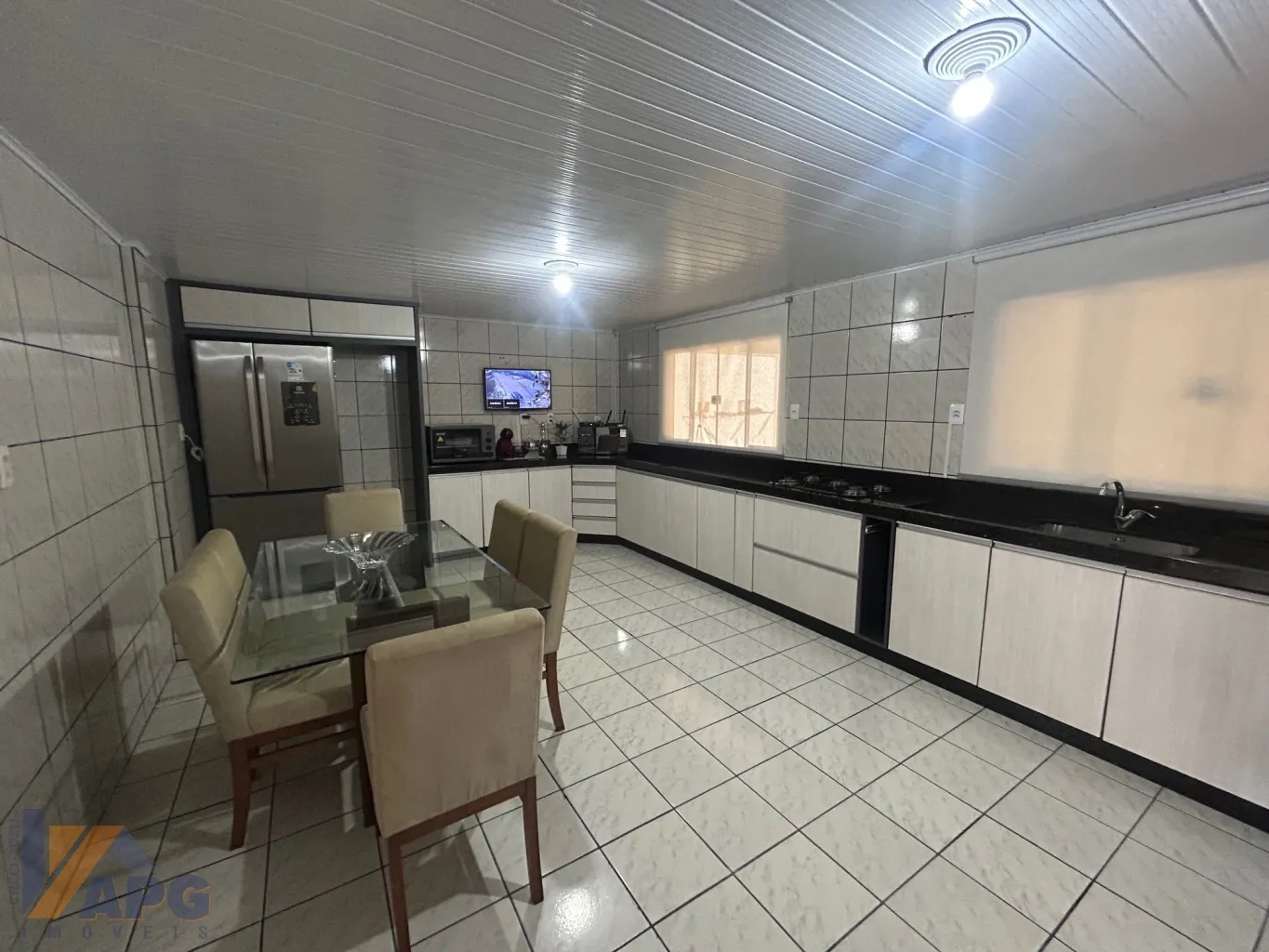 Casa com excelente localização em Gaspar - SC, bairro 7 de Setembro. — foto 3