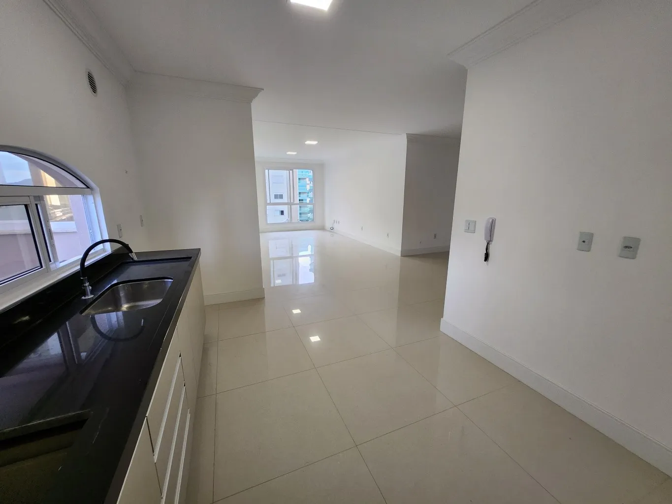 Apartamentos de Alto Padrão no Edifício Joseph II Residencial na Cidade de Itapema, com o total de 344,00m de área privativa. — foto 5