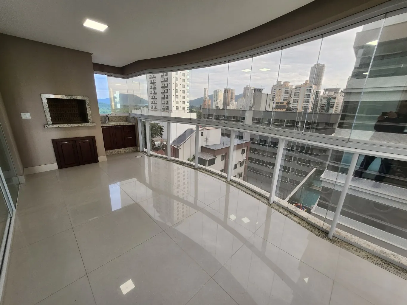 Apartamentos de Alto Padrão no Edifício Joseph II Residencial na Cidade de Itapema, com o total de 344,00m de área privativa. — foto 7