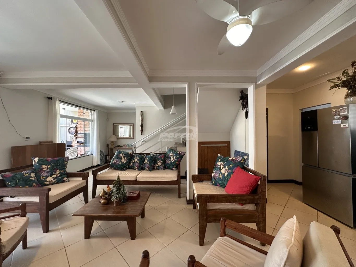 Sobrado, 03 dormitórios sendo 01 suíte, 500 metros do mar, Itacolomi, Balnéario Piçarras SC (cód.19093) — foto 3