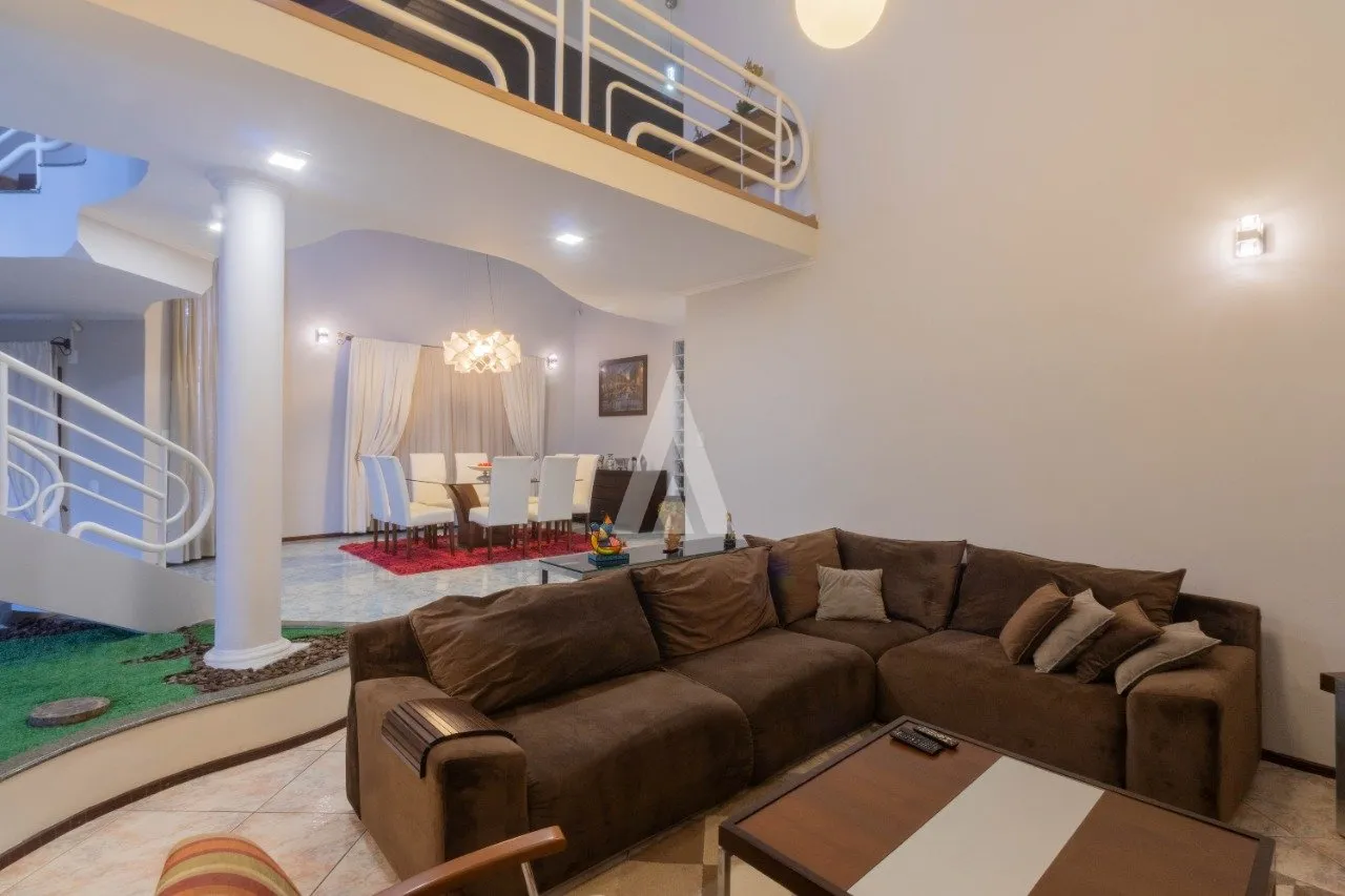 Casa com 3 suítes e 1 quarto à venda no bairro Boa Vista em Joinville-SC por R$ 1.610.000,00. — foto 3