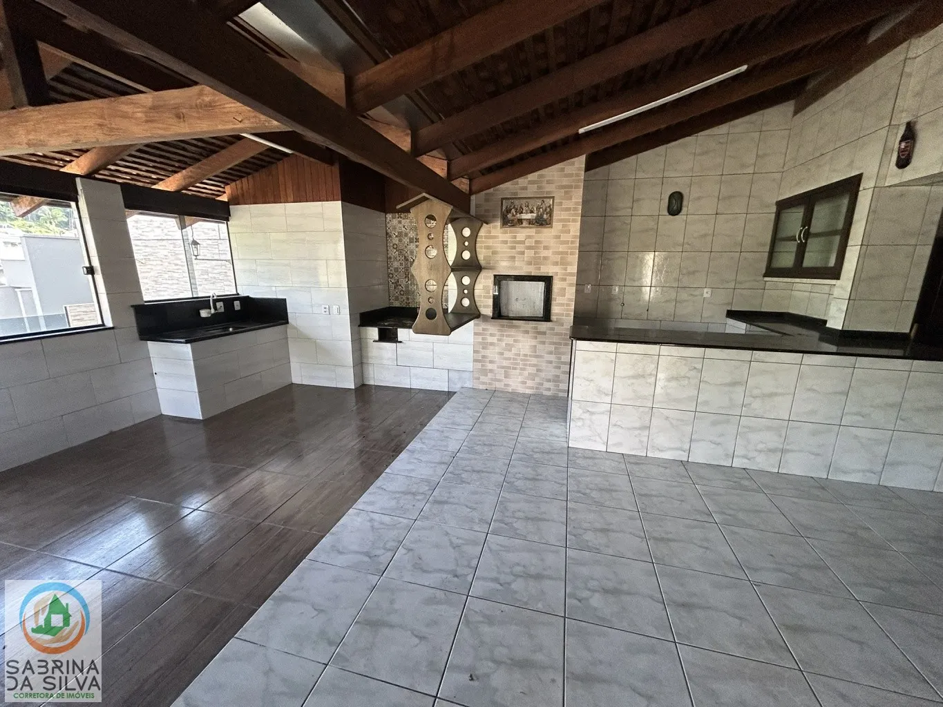 Casa com 3 Dormitórios e Área de Festas no Bairro Água Verde - Blumenau/SC — foto 5