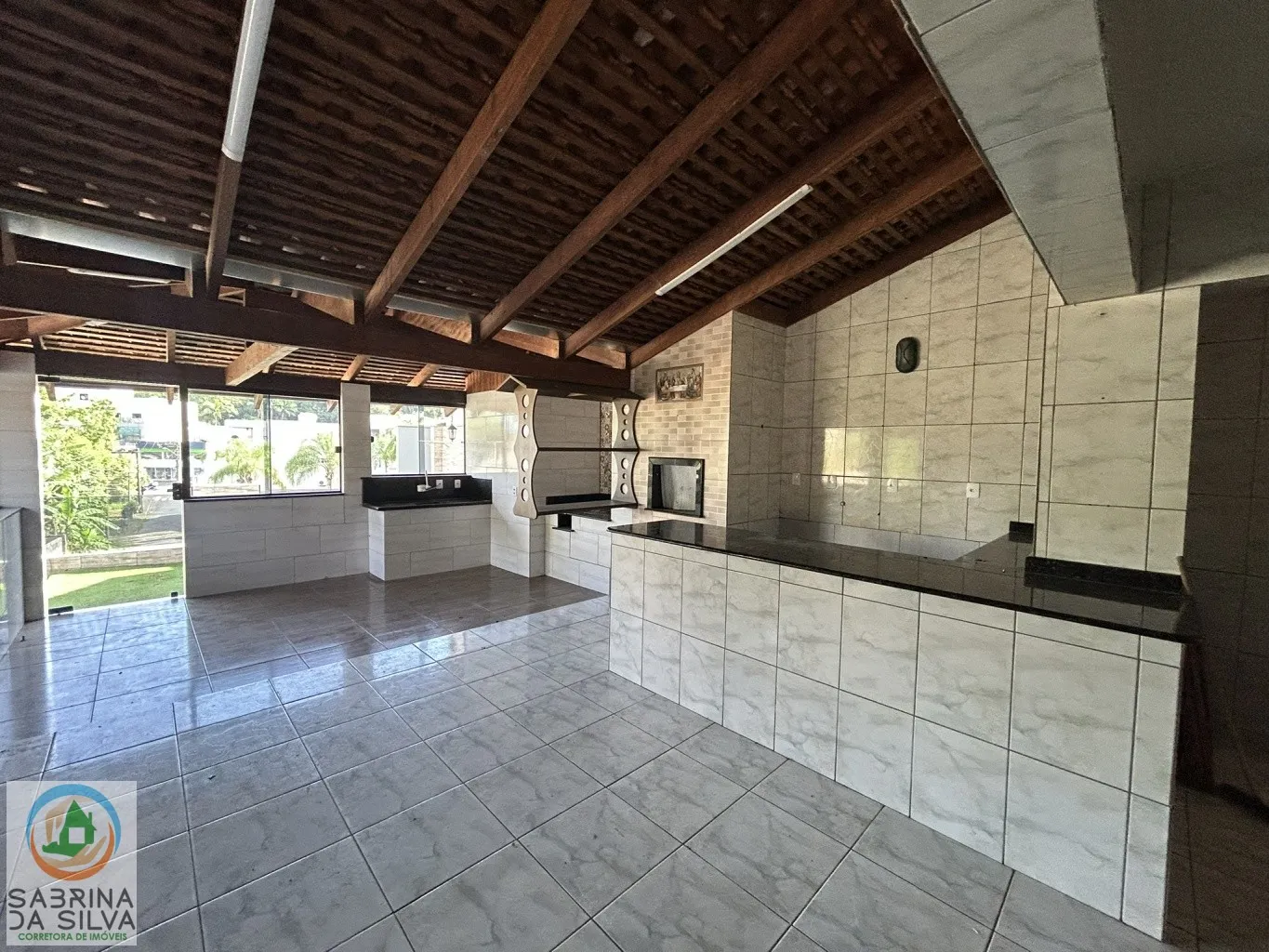 Casa com 3 Dormitórios e Área de Festas no Bairro Água Verde - Blumenau/SC — foto 6