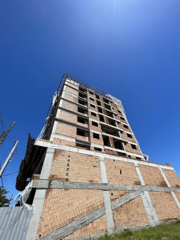 Apartamento, 2 dormitórios sendo 1 suíte - 100 metros do mar, Centro - Navegantes (cód.19106) - foto 1