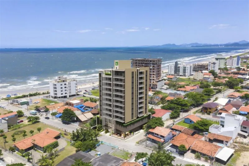 Apartamento 03 suítes, a menos de 100m do mar de Gravatá Navegantes SC (cód 19108) — foto 2