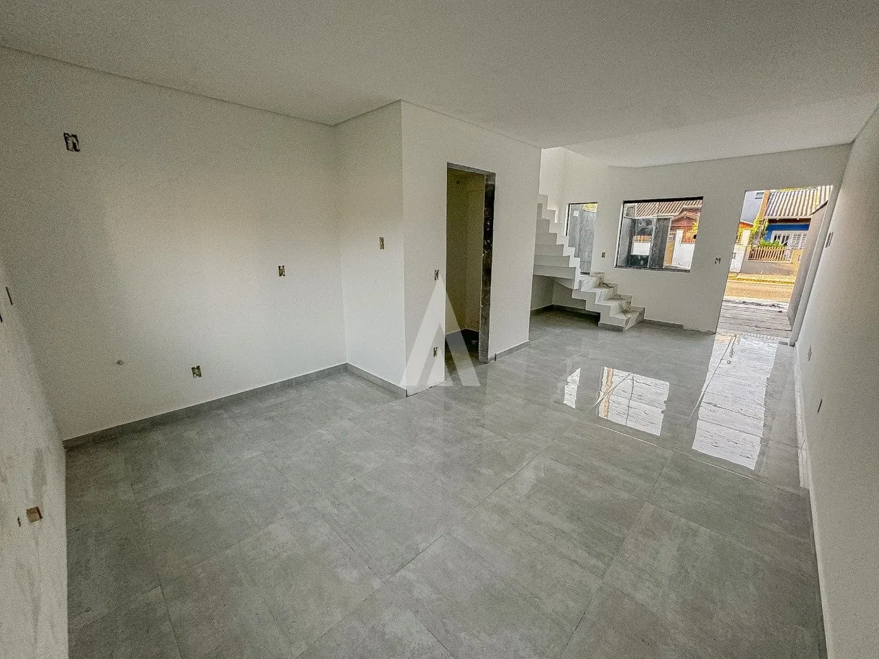 Casa Geminada com 2 quarto(s) à venda no bairro Aventureiro em Joinville, por R$ 350.000.00. - foto 1