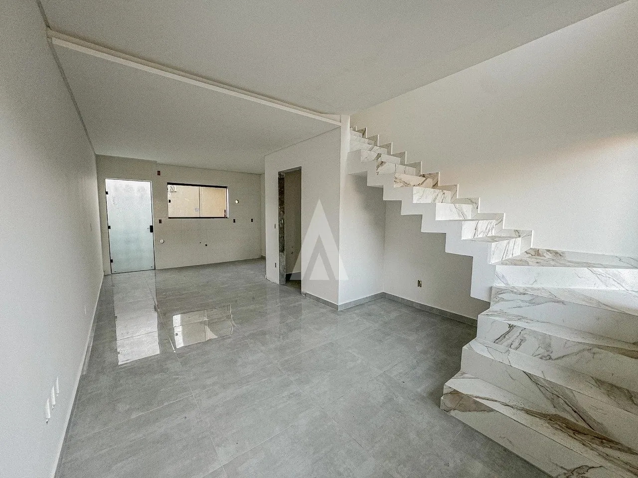 Casa Geminada com 2 quarto(s) à venda no bairro Aventureiro em Joinville, por R$ 350.000.00. — foto 2