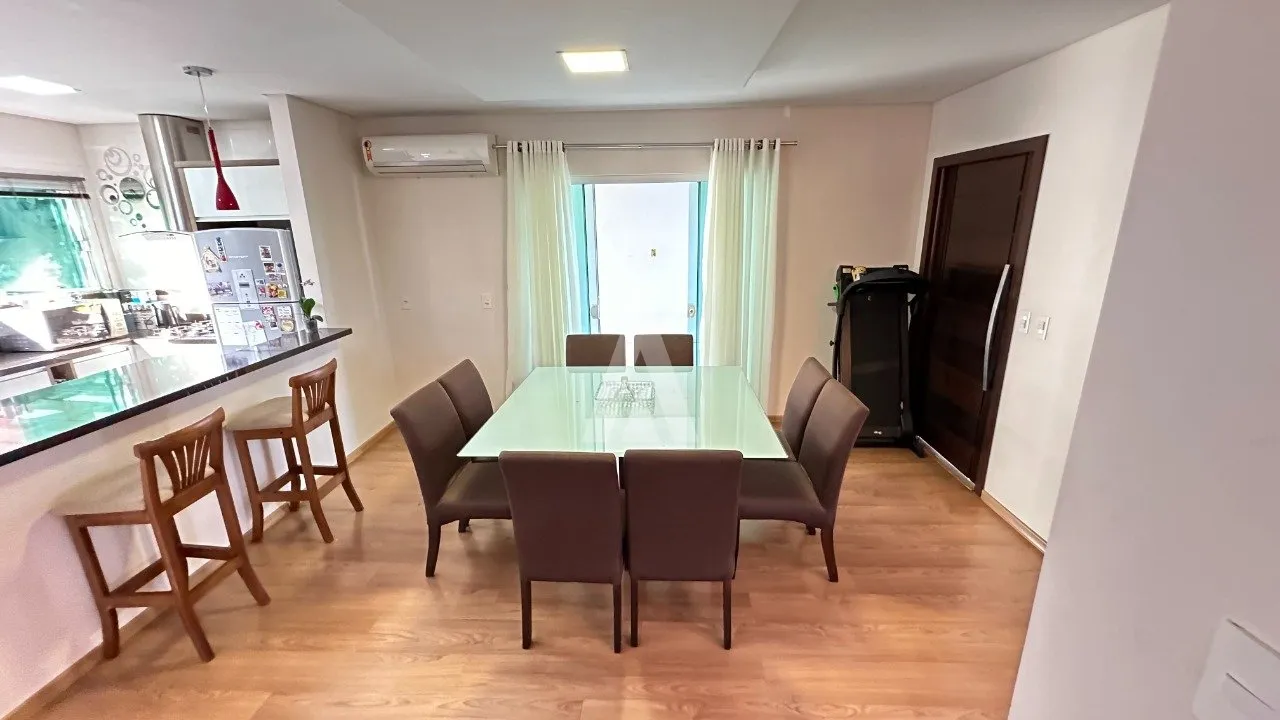Sobrado com 1 suíte mais 2 quartos à venda no bairro Vila Nova em Joinville, por R$ 799.000.00. — foto 6
