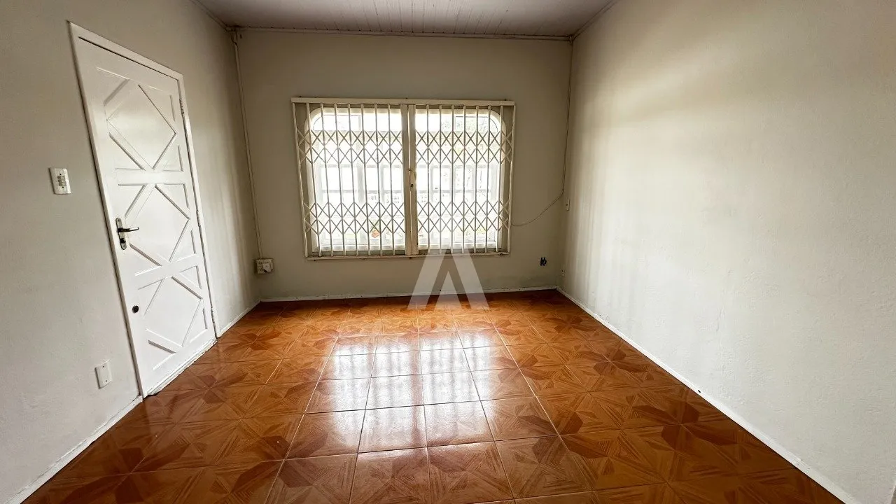 Casa com 3 quarto(s) à venda no bairro Bom Retiro em Joinville, por R$ 690.000.00. — foto 2