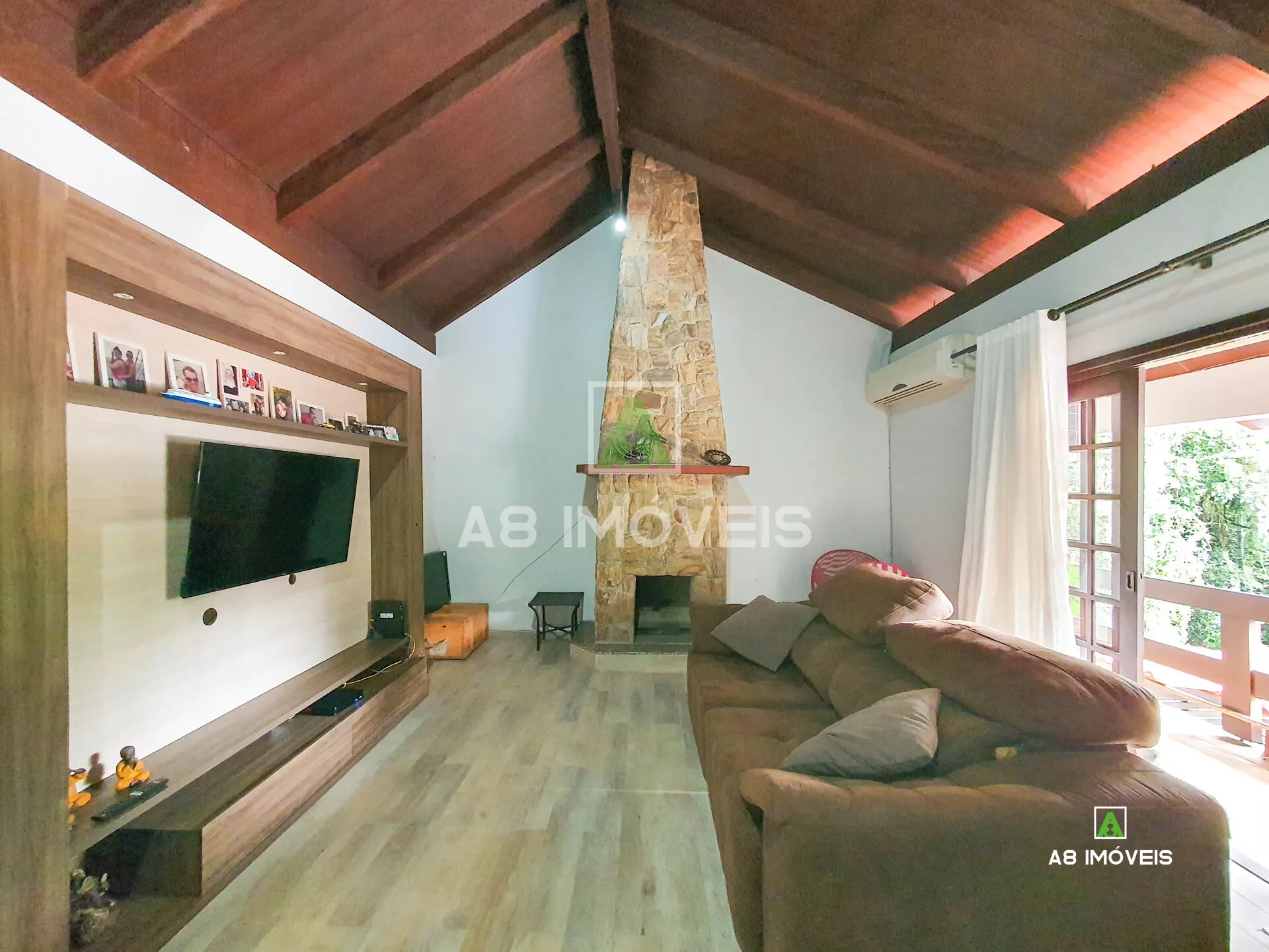 CASA BLUMENAU BAIRRO FORTALEZA COM PISCINA TRÊS QUARTOS COM UMA SUÍTE TERRENO AMPLO — foto 3