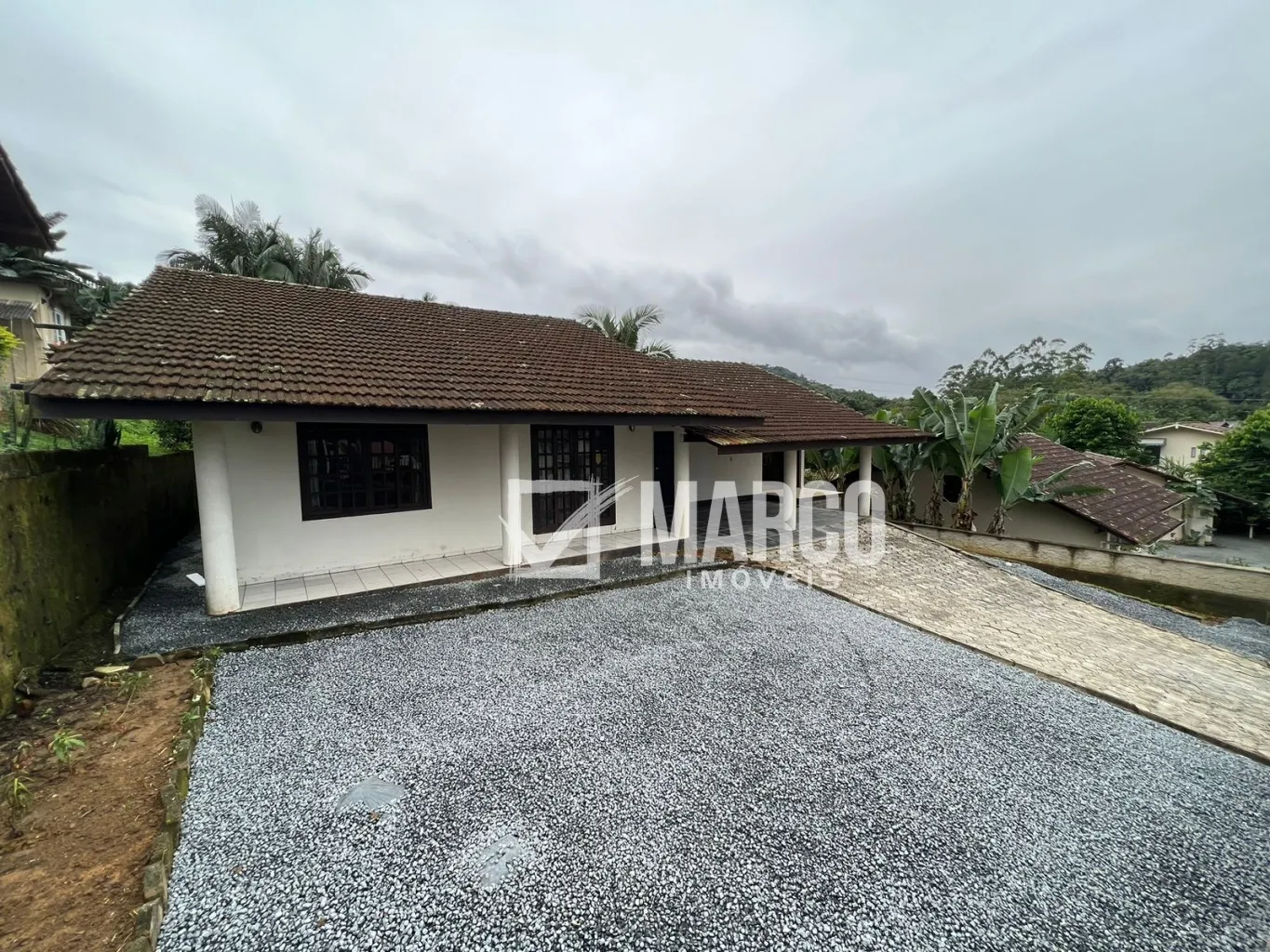 Casa confortável e com amplo quintal - Bairro Ribeirão Areia — foto 2