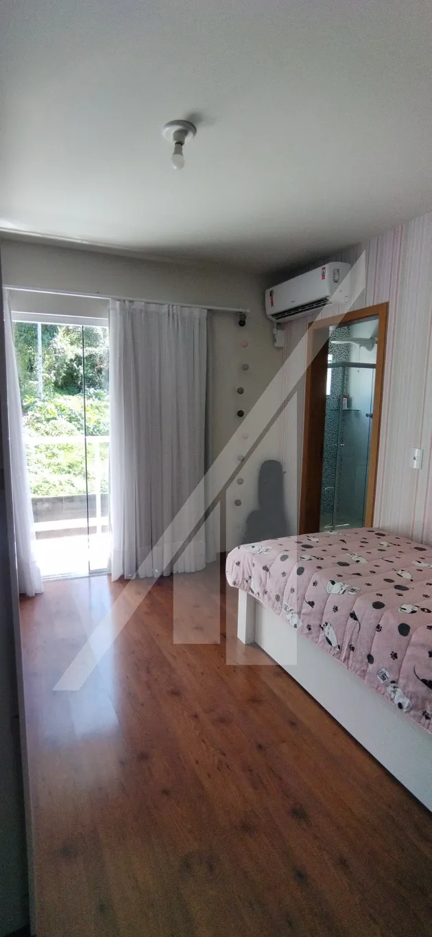 Moderno e funcional sobrado com 2 suítes no Bairro Água Verde, bem localizado, a poucos minutos do Parque Ramiro Ruediger e do Centro da cidade. — foto 6