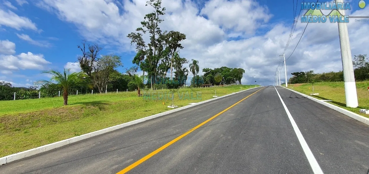 Terrenos nobres para comprar próximo ao centro em Indaial/SC - foto 1