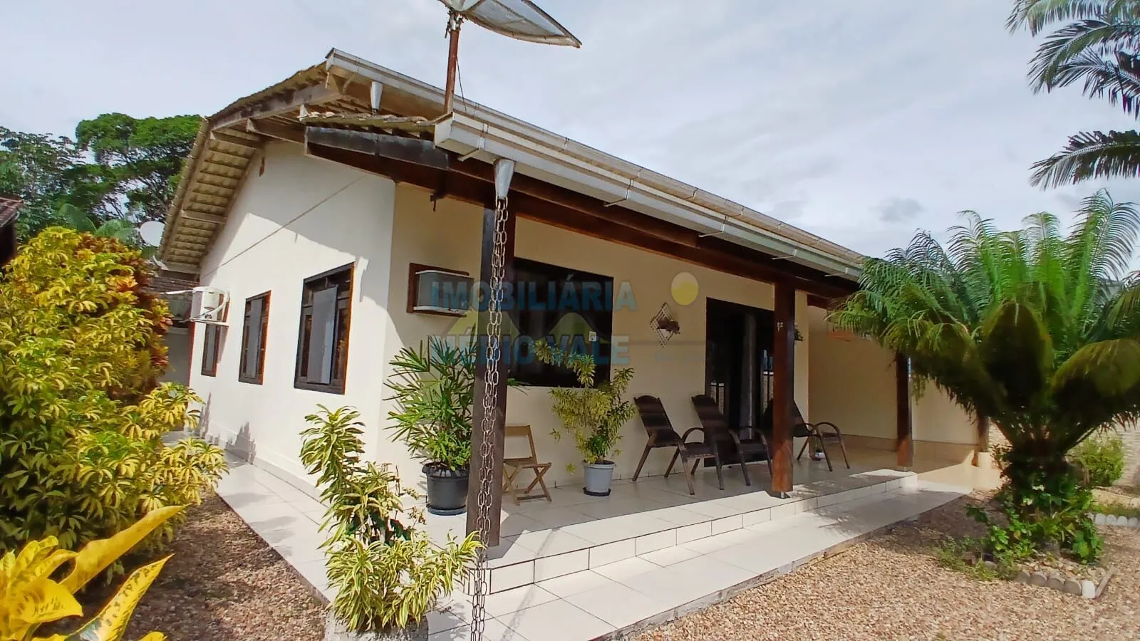 Terreno com 02 casas à venda em Indaial/SC - foto 1