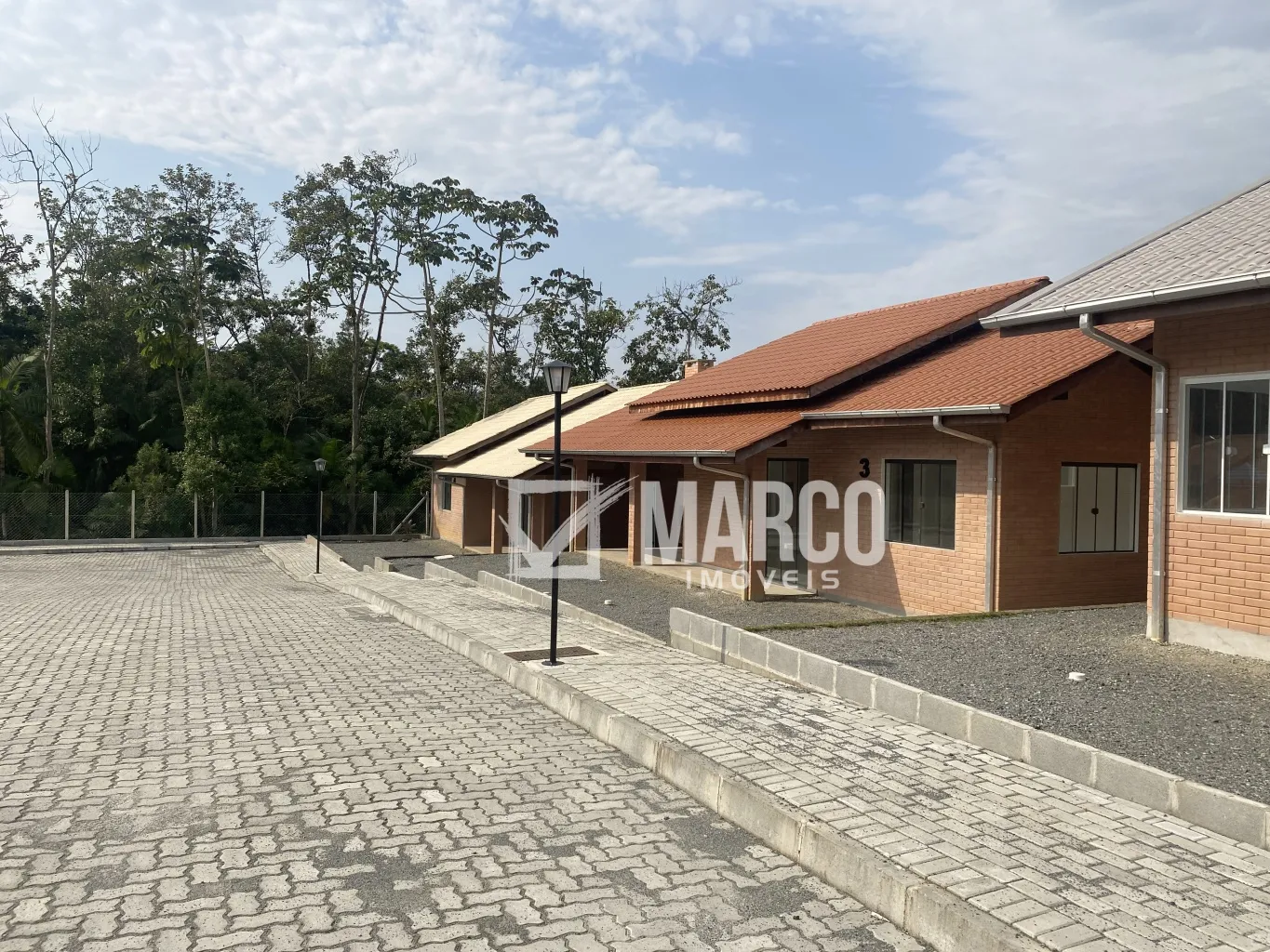Casa com 3 Quartos a 6 min do Centro em Condominio Pomerode Fundos — foto 3