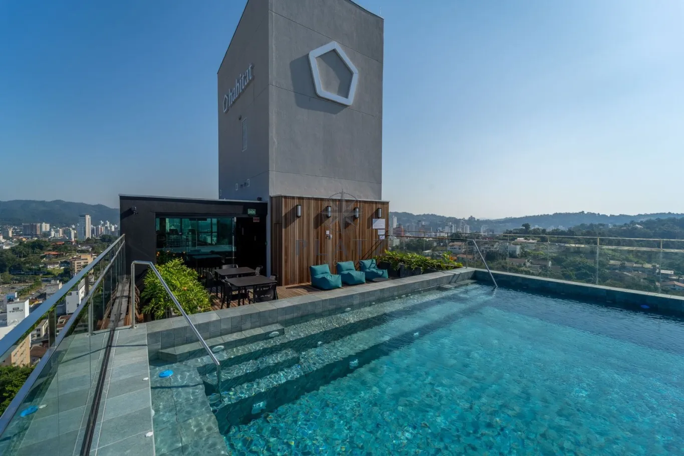 Venha morar em um loft novo, mobiliado e decorado, pronto para você se mudar e aproveitar o melhor da região de Blumenau, no edifício mais moderno e conectado. - foto 1