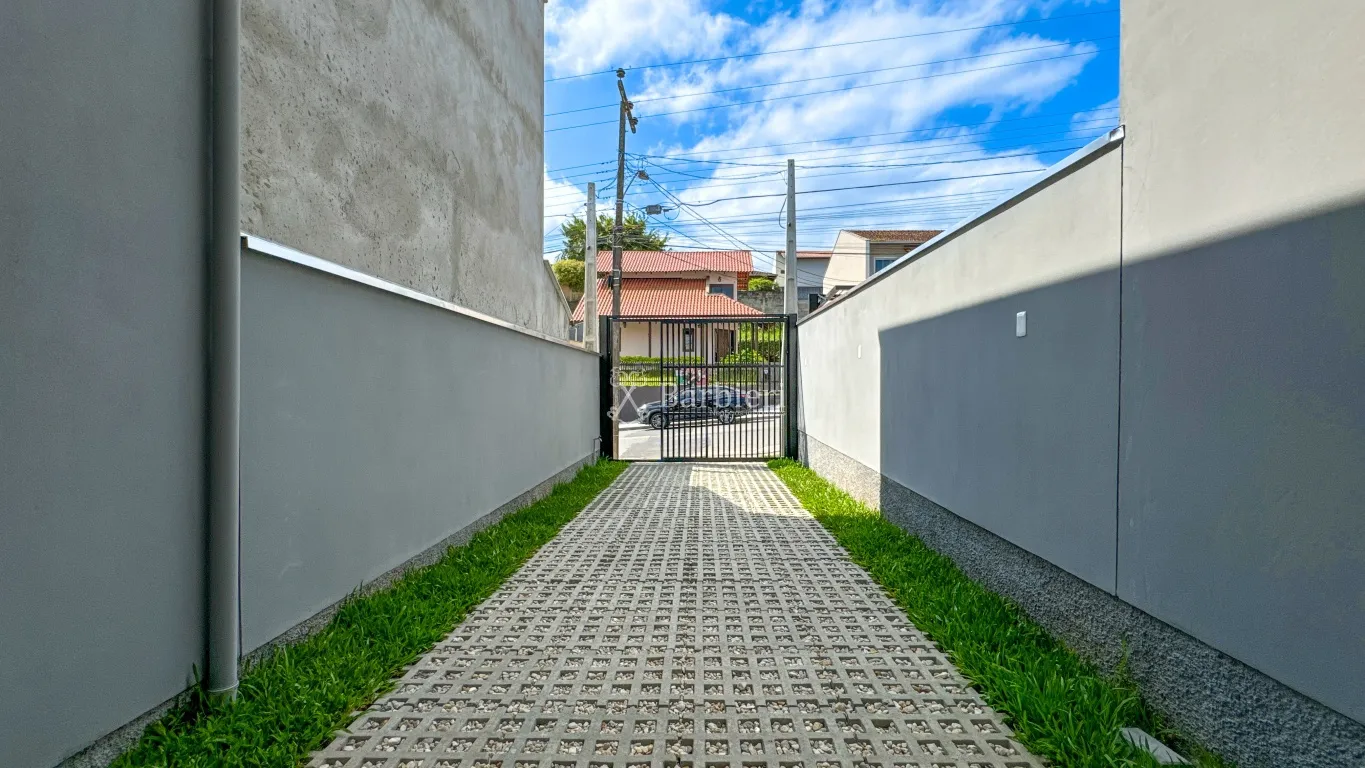 Sobrado com 02 suítes, 02 vagas de garagem, 83m no loteamento Piske, à venda por R$ 395.000,00 - Bairro Fortaleza Alta - Blumenau/SC — foto 2
