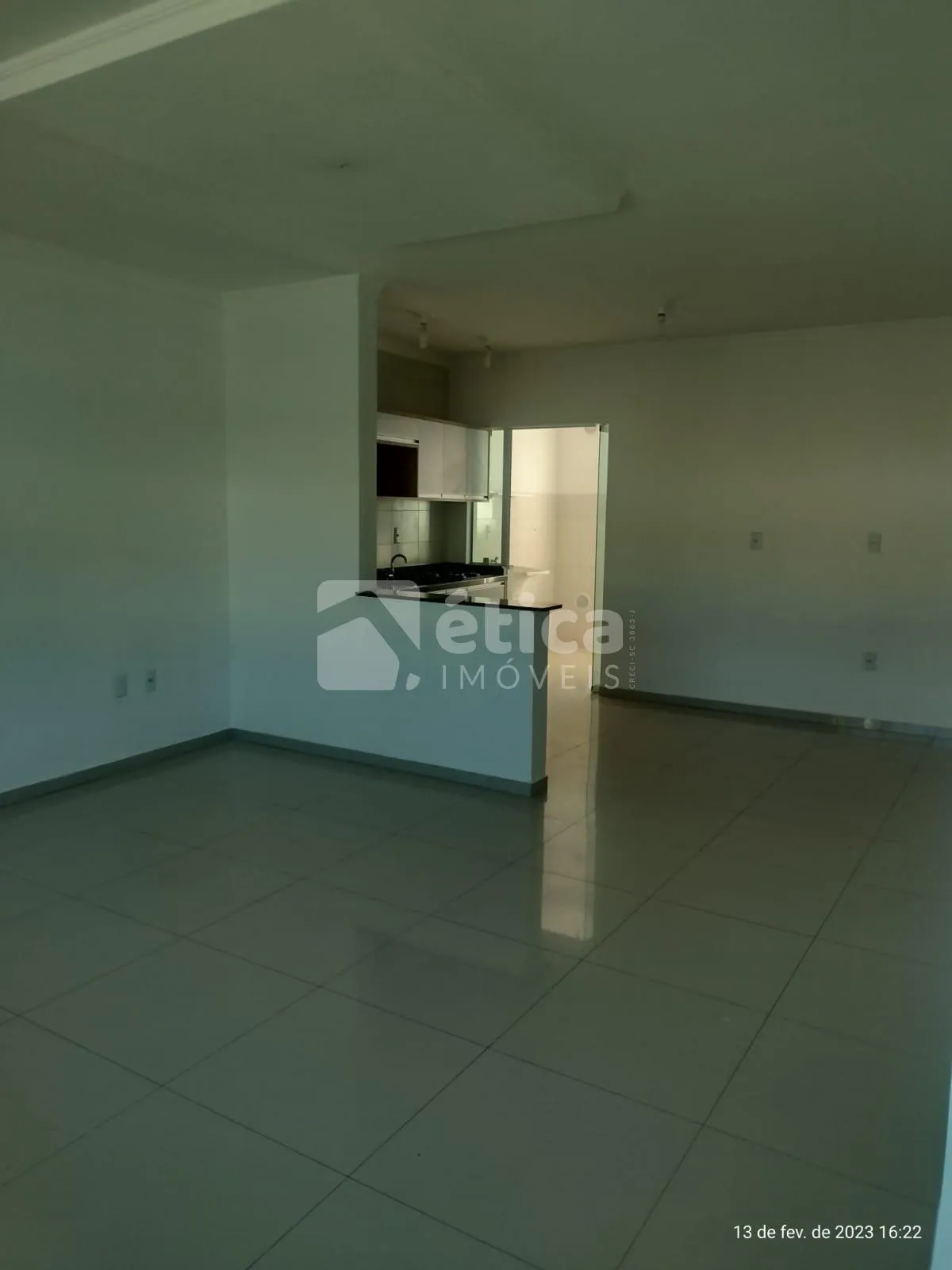 Apartamento de 02 dormitórios e 01 vaga de garagem no Bairro Fazendinha . — foto 4