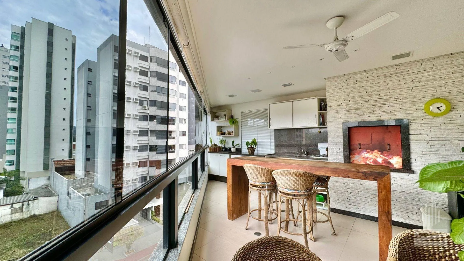 Apartamento com 4 dormitórios à venda, 234 m por R$ 1.300.000,00 - Ponta Aguda - Blumenau/SC - foto 1