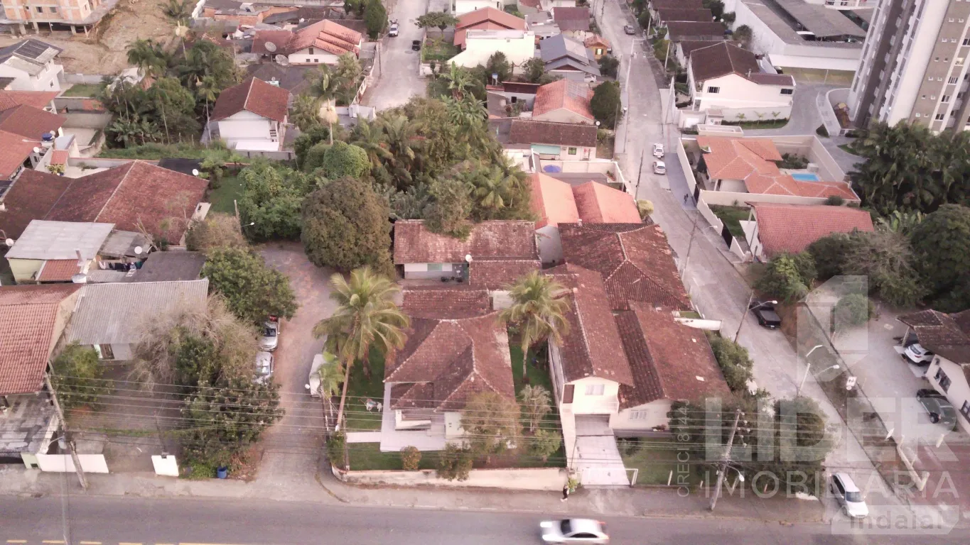 Terreno com 2.003,28m de área total no Bairro Escola Agrícola - foto 1