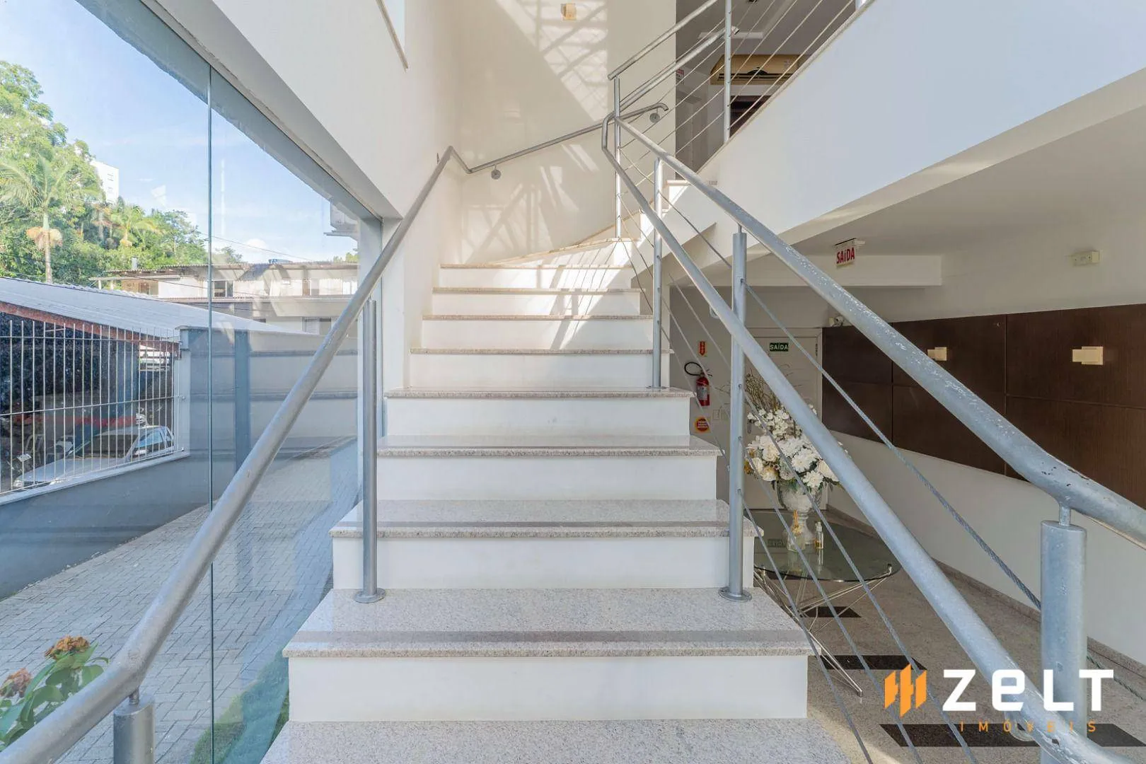 Prédio Comercial e ou Residencial Com Térreo e 4 Andares, à Venda no Bairro Victor Konder, Blumenau - PR0145. — foto 4