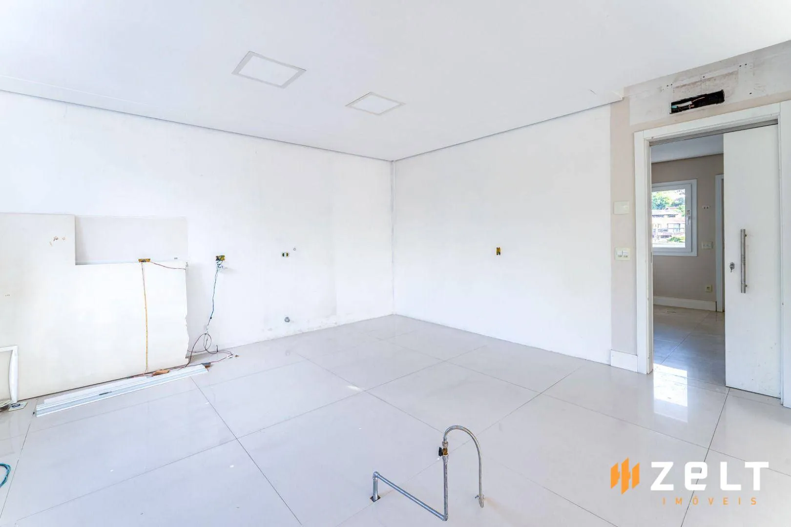 Prédio Comercial e ou Residencial Com Térreo e 4 Andares, à Venda no Bairro Victor Konder, Blumenau - PR0145. — foto 6