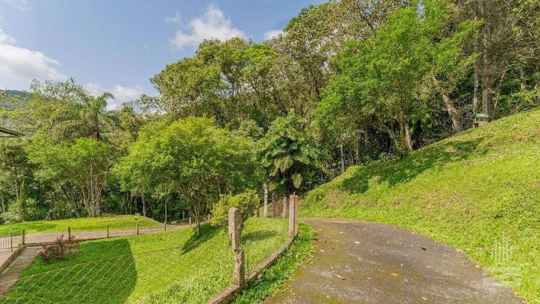 Casa com 6 dormitórios à venda, 300 m por R$ 2.200.000,00 - Garcia - Blumenau/SC - foto 1