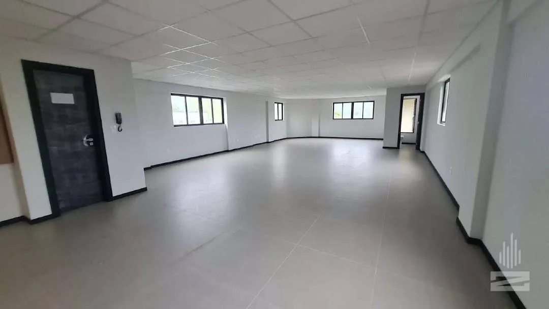 Sala/Escritório à venda, 3 vagas, 170m² na Rua Bogotá no Ponta Aguda, Blumenau — foto 2