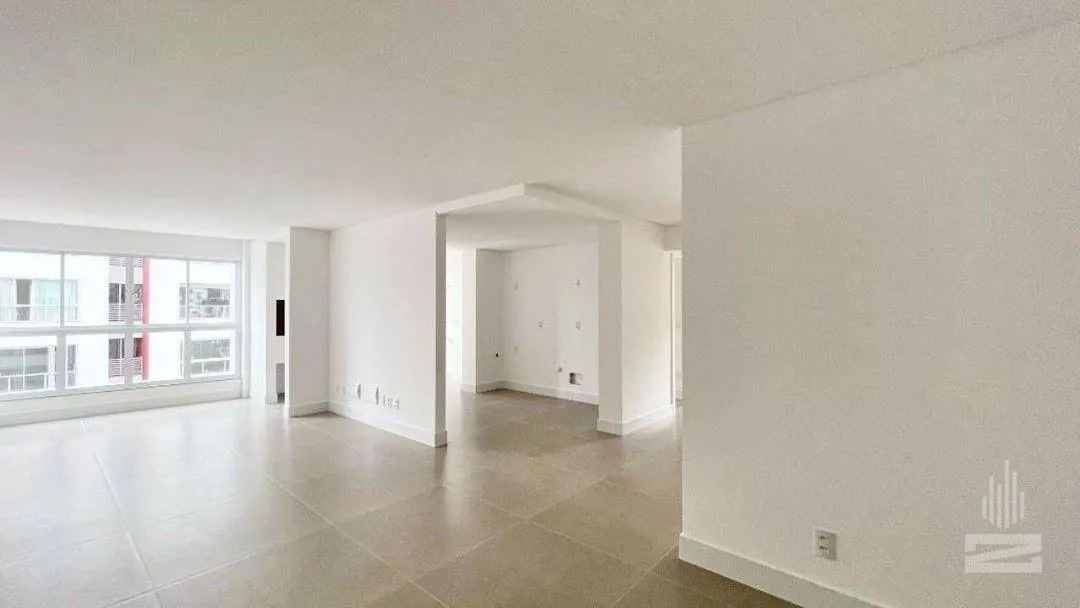 Apartamento de Alto Padrão à Venda com 3 Dormitórios e 109m em Ótima Localização no bairro Velha em Blumenau - foto 1