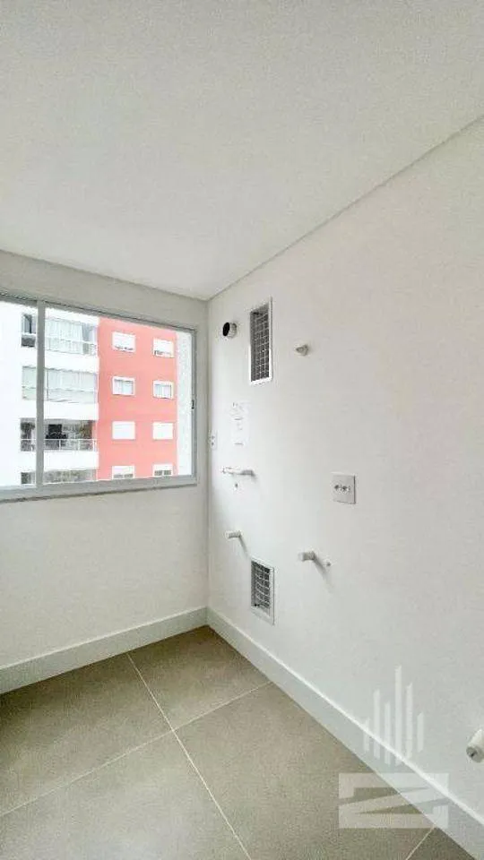 Apartamento de Alto Padrão à Venda com 3 Dormitórios e 109m em Ótima Localização no bairro Velha em Blumenau — foto 5