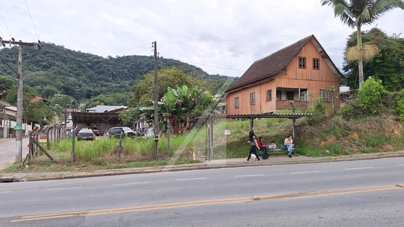 TERRENO PREDOMINANTEMENTE PLANO COM MAIS DE MIL M, IDEAL PARA ÁREA COMERCIAL - BAIRRO DA VELHA CENTRAL — foto 3