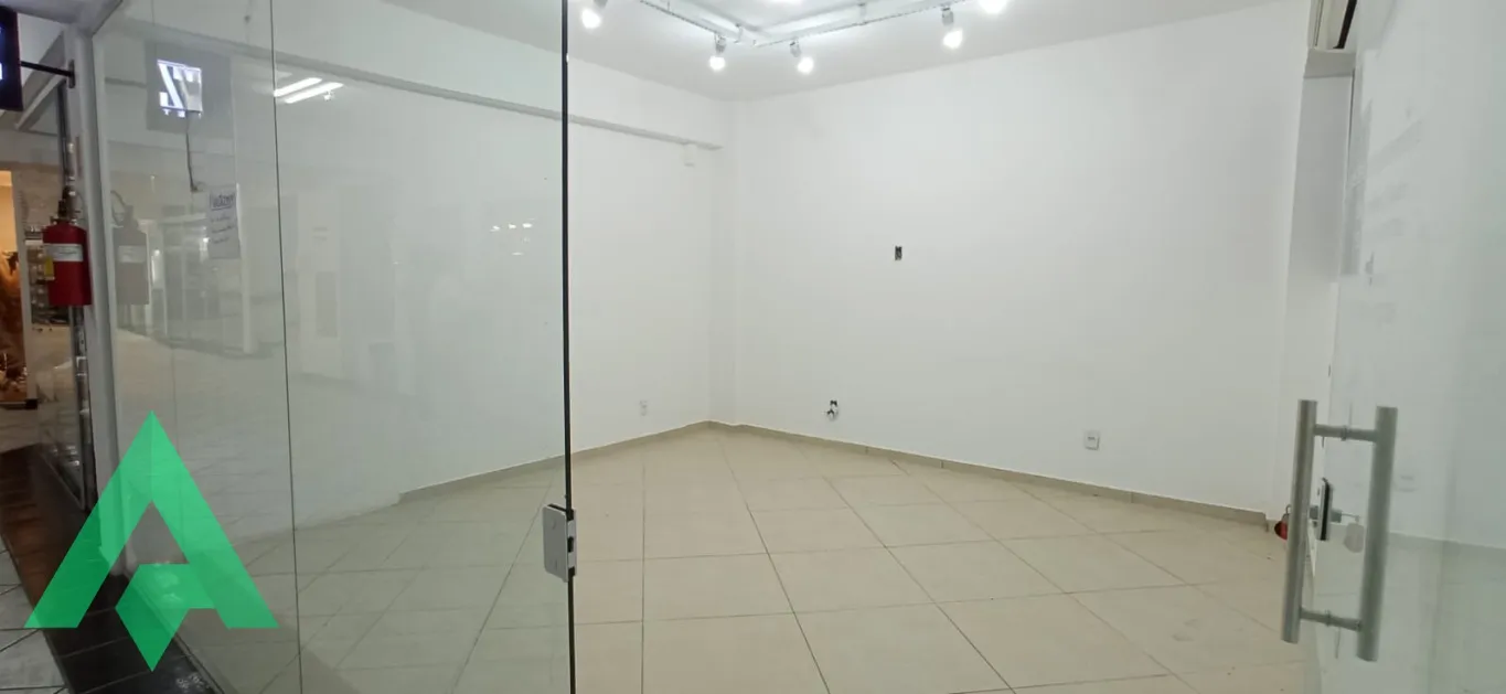 Sala comercial de 20 m para locação por R$ 2.400,00 - Bairro Centro - Blumenau/SC — foto 2