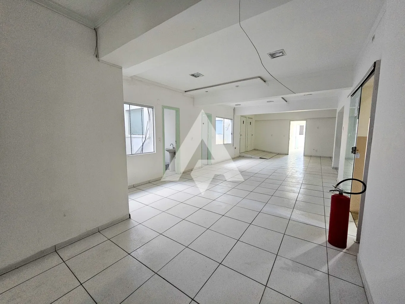 Sala comercial de 237,70m para locação por R$ 6.750,00 - Bairro Centro - Blumenau/SC — foto 2