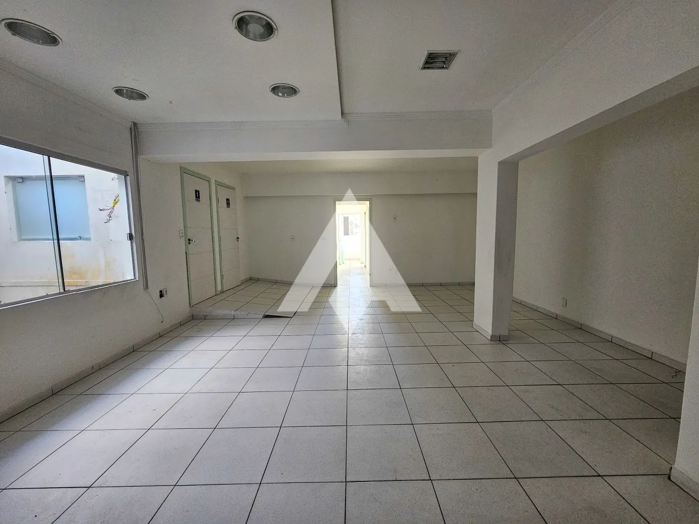 Sala comercial de 237,70m para locação por R$ 6.750,00 - Bairro Centro - Blumenau/SC — foto 5
