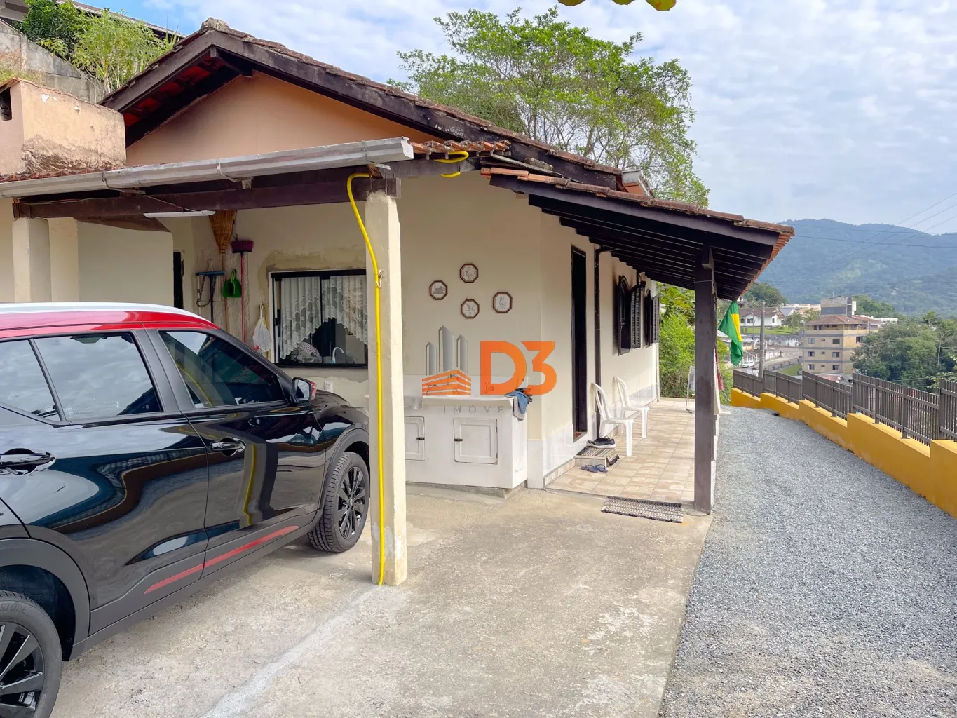 Casa 2 dormitórios no início do Garcia em rua calma e residencial — foto 2
