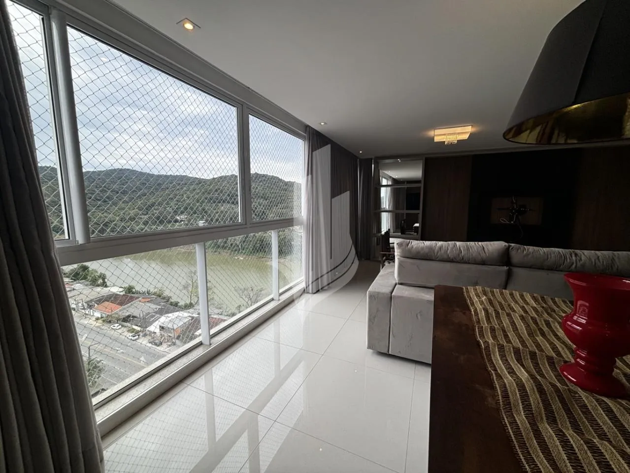 Lindo apartamento localizado no bairro Vorstadt — foto 3