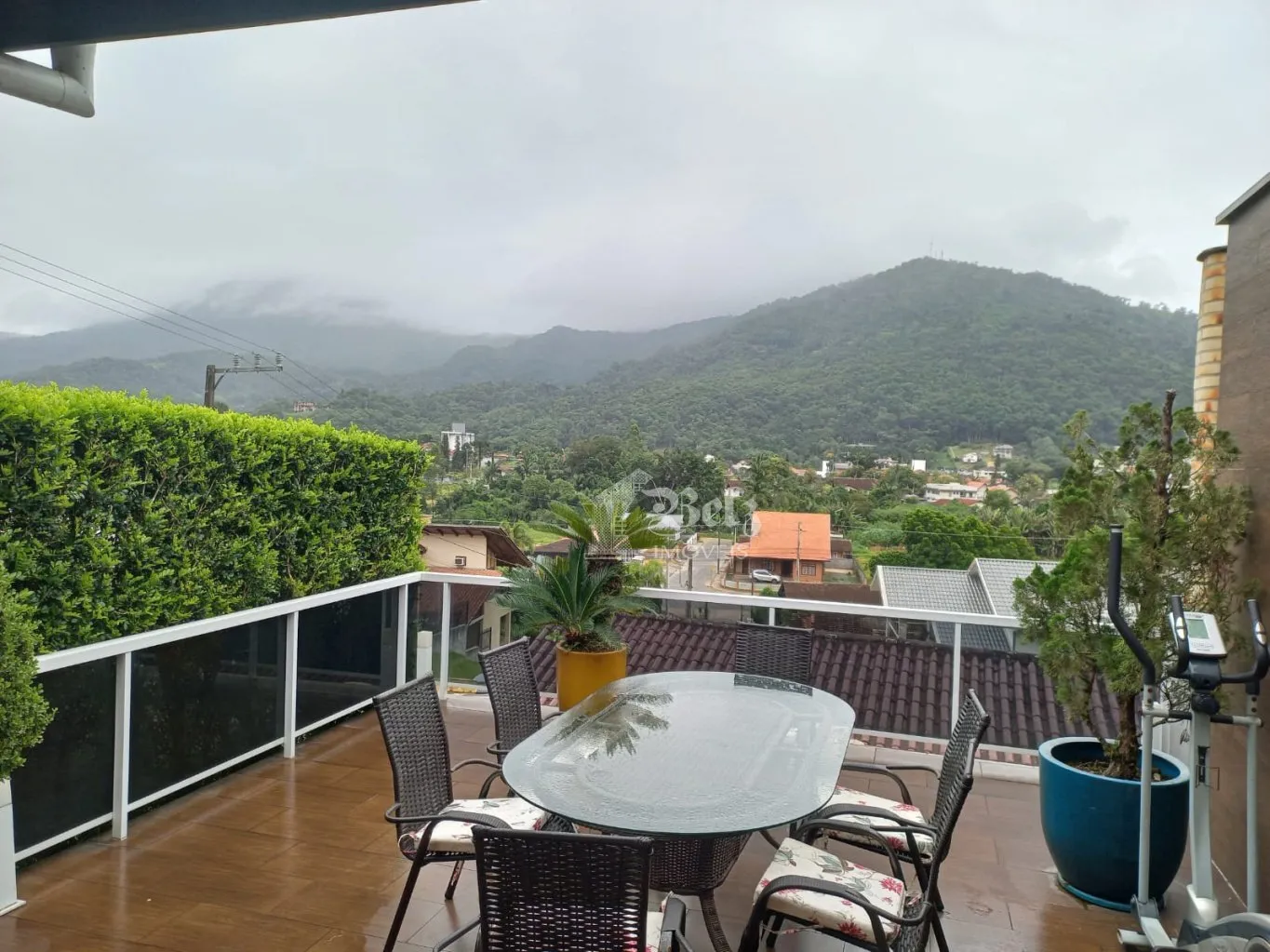 VENDE-SE CASA NO CENTRO DE POMERODE, Mobiliado — foto 7