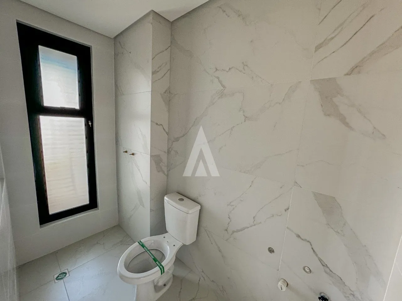 Apartamento com 1 suíte(s) mais 2 quarto(s) à venda no bairro Costa E Silva em Joinville, por R$ 595.000.00. — foto 5