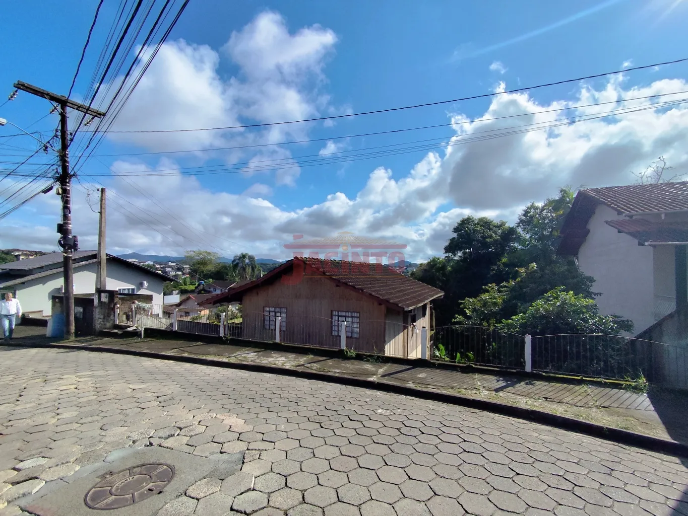 Terreno localizado no bairro Tribess, com 878m e 15 metros de frente. - foto 1