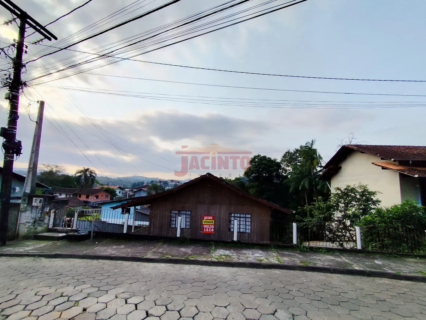 Terreno localizado no bairro Tribess, com 878m e 15 metros de frente. — foto 2