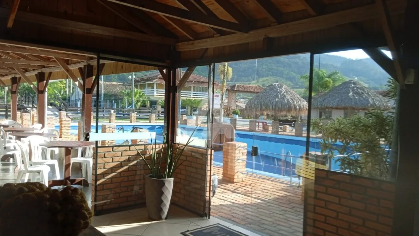 Recanto residencial ou comercial com piscina em Presidente Nereu. — foto 6