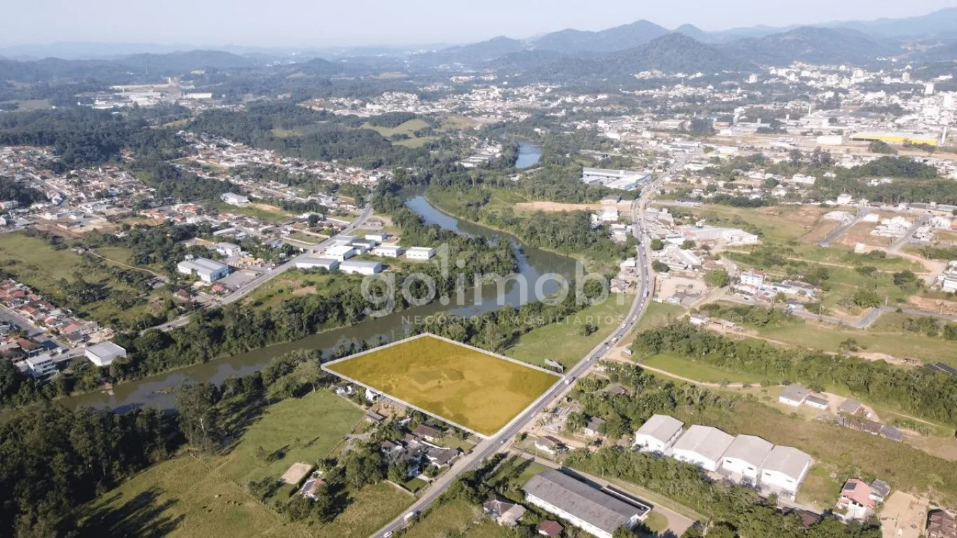 Ótimo Terreno com frente para Rodovia a Venda — foto 3