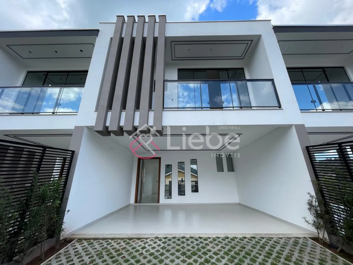 LINDOS, ELEGANTES e MODERNOS SOBRADOS 3 suítes no Bairro Ribeirão Areia em local privilegiado com 147.34m de área privativa. RESIDENCIAL NAPLES. — foto 3
