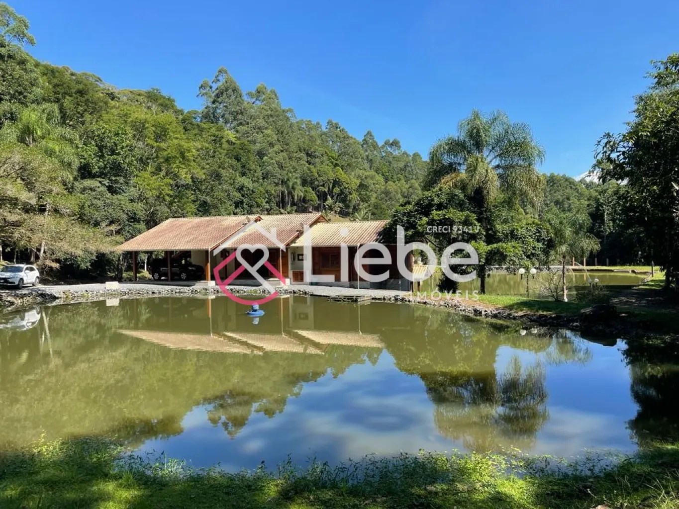 Um sonho de Sítio no Bairro Ribeirão Souto, edificado com uma linda casa (alvenaria e madeira de lei) com 260m, localizado na cidade de Pomerode com 89.970,58m. — foto 4
