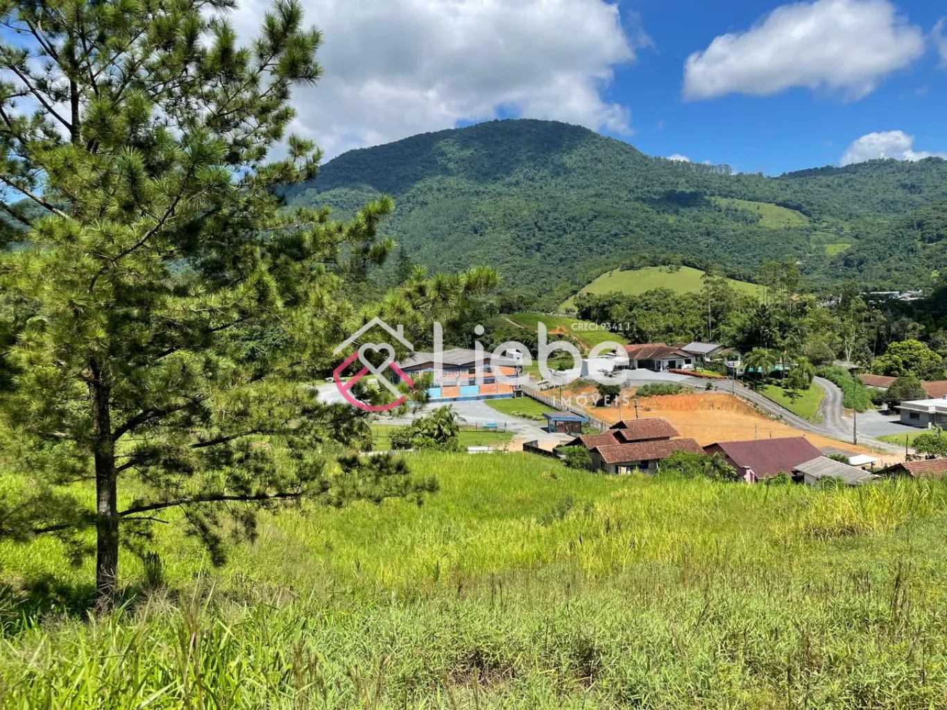 Terreno único e exclusivo no Bairro Ribeirão Herdt na cidade de Pomerode com 3.383,14m, fazendo frente em 25,00 metros. - foto 1