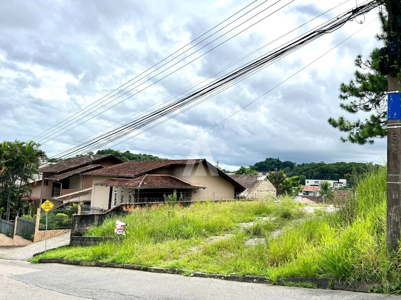 Terreno à venda no bairro Anita Garibaldi em Joinville, por R$ 550.000.00. - foto 1
